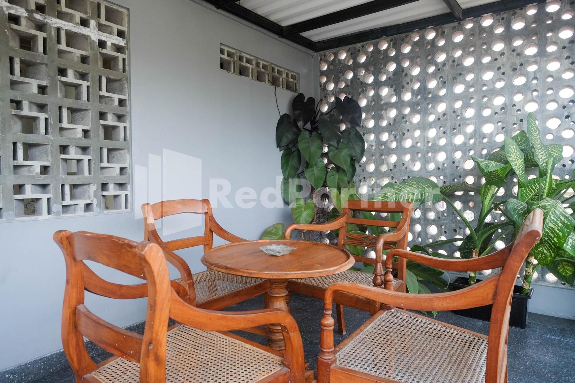Hotel Ndliman House Near Ugm Jogja Mitra Reddoorz Kejayan Exterior foto