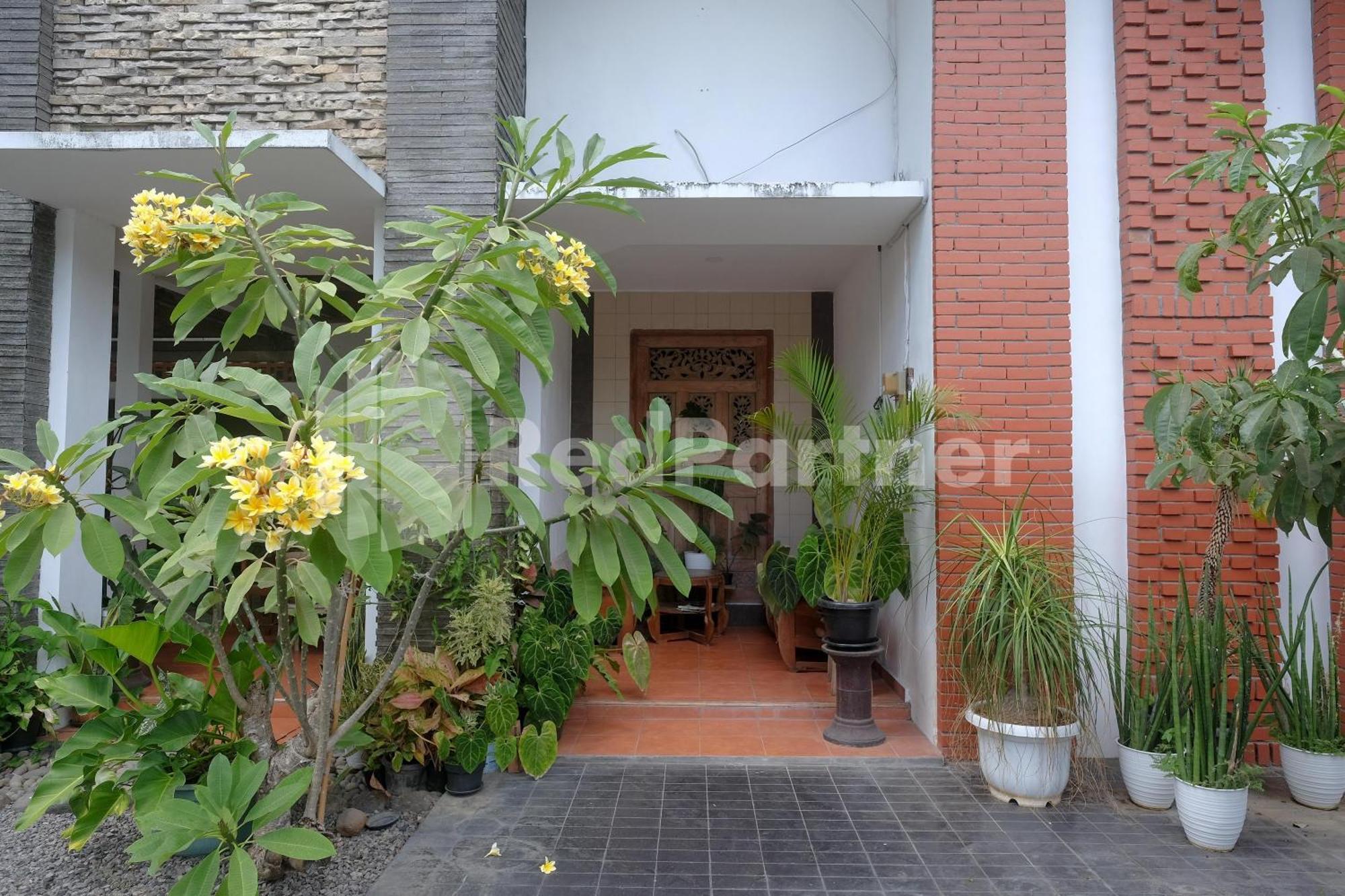 Hotel Ndliman House Near Ugm Jogja Mitra Reddoorz Kejayan Exterior foto